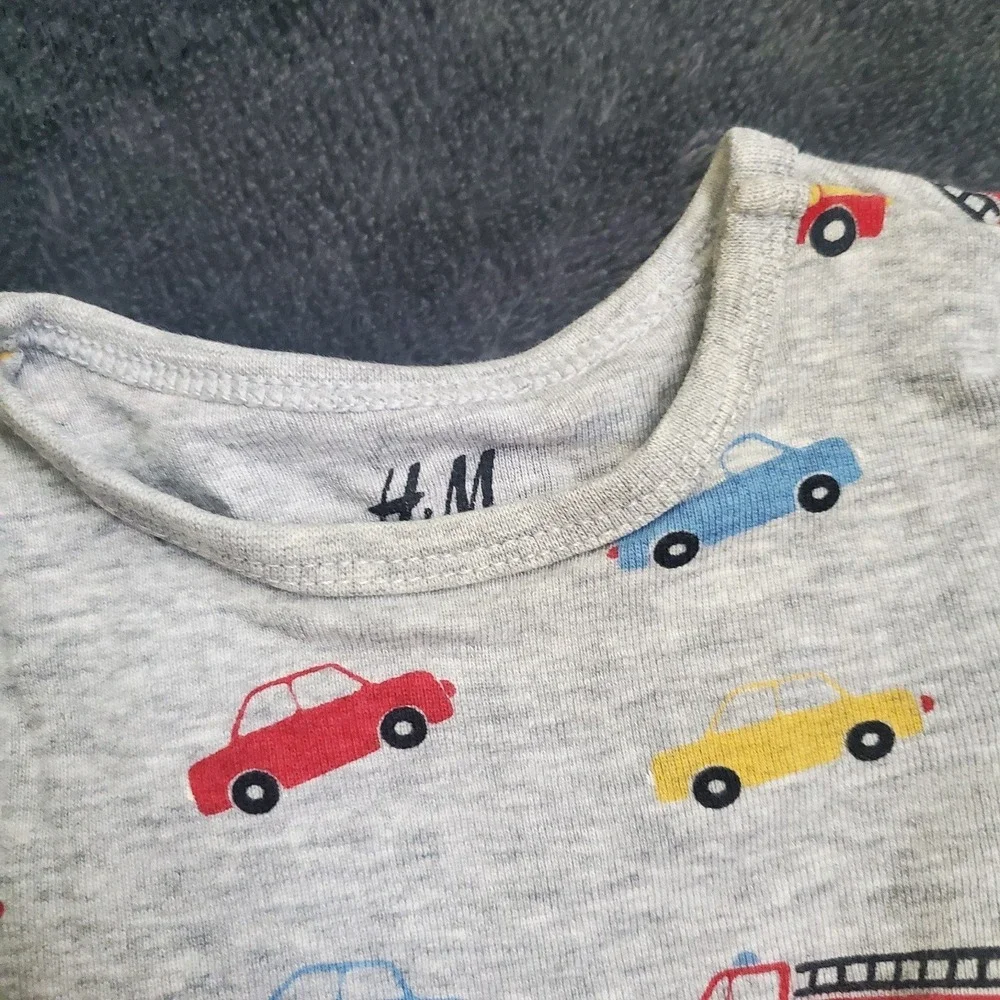 H&M baby boy set shirt/ pant cars‎ printed size 2-4 months